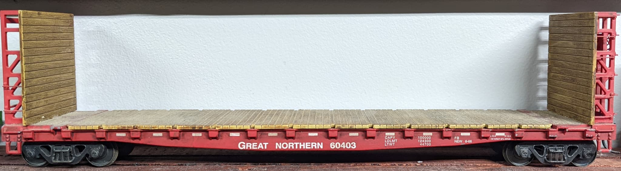 Great Northern Bulkhead Flat Car